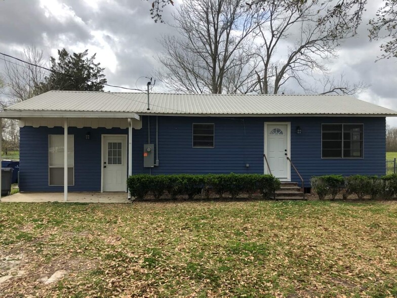 Building Photo - 143 Dandurand Rd