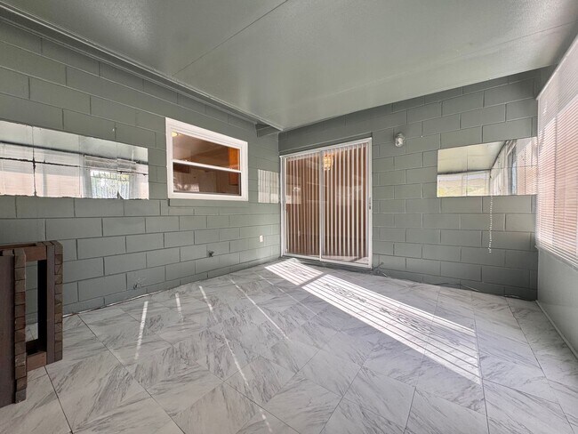 Building Photo - Charming 3 Bed/2 Bath Single Family Home in Winter Park!