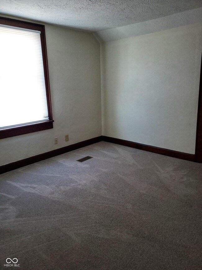 Building Photo - 4507 Bluff Rd