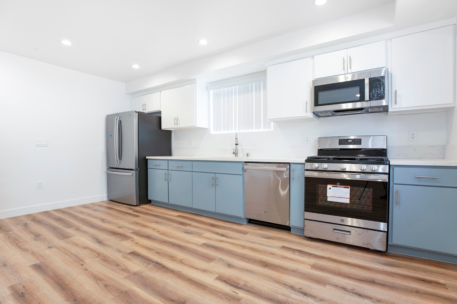 Building Photo - 5914 Tujunga Ave