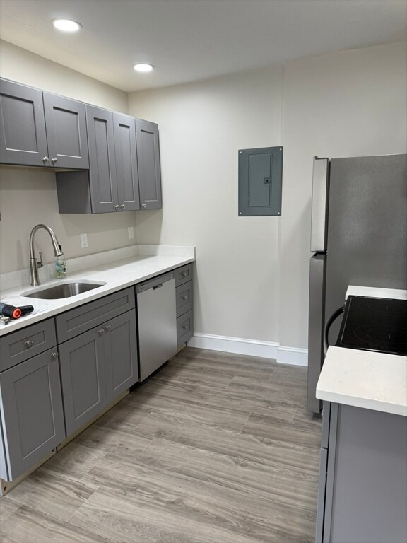 Building Photo - 68 Wales St