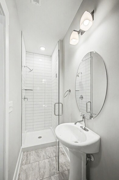 Building Photo - 221 Stonecrest Cir