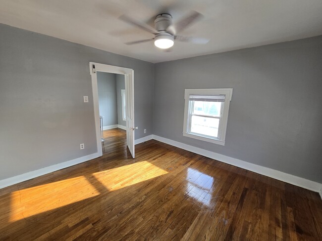 Building Photo - 214 2nd St SW