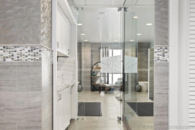 Building Photo - 5236 Via De Amalfi Dr