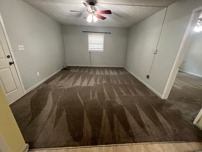 Building Photo - 43 April Ave