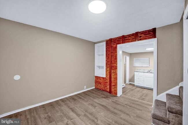 Primary Photo - 1222 Carlton St