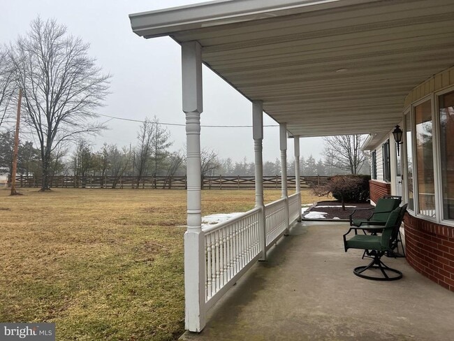 Building Photo - 46 Buck Dr