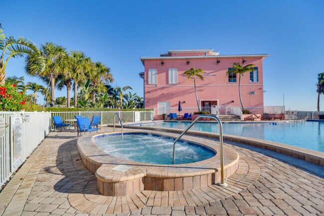 Building Photo - 5172 Coquina Key Dr SE