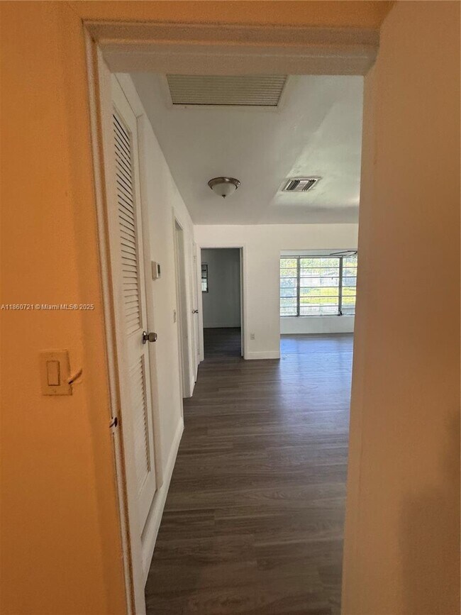 Building Photo - 2985 NW 69th Ave
