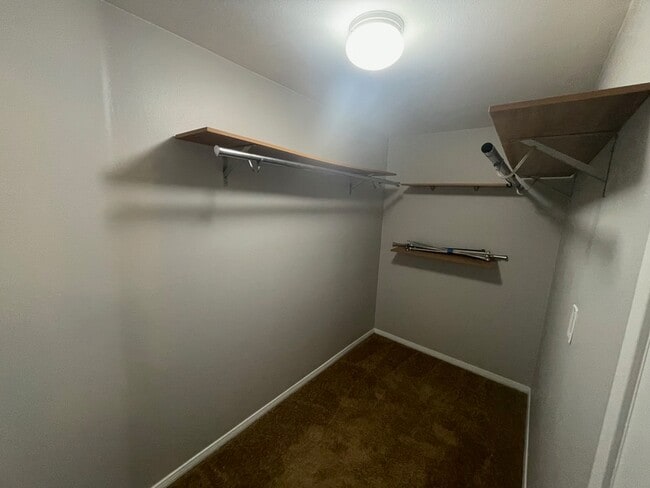 Building Photo - 101 W Market St