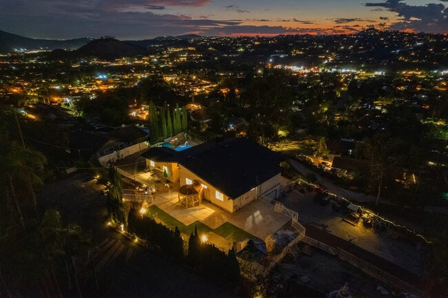 Building Photo - 1853 Penasco Rd