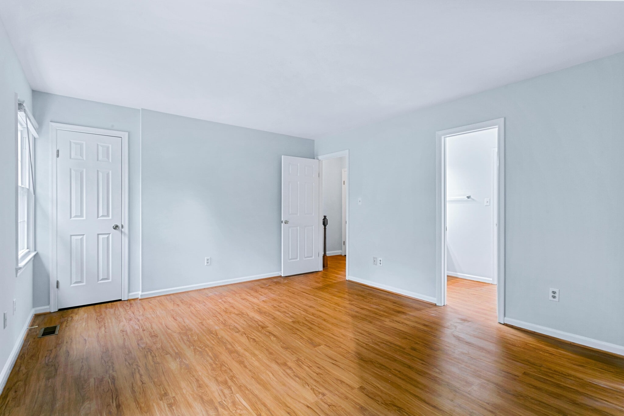 Master Bedroom - 117 Wellesley Dr