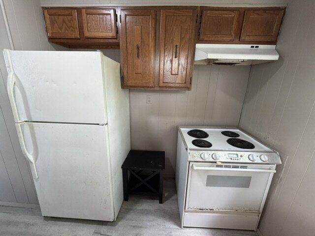 Building Photo - 1 Bedroom Apartment- All Bills Paid