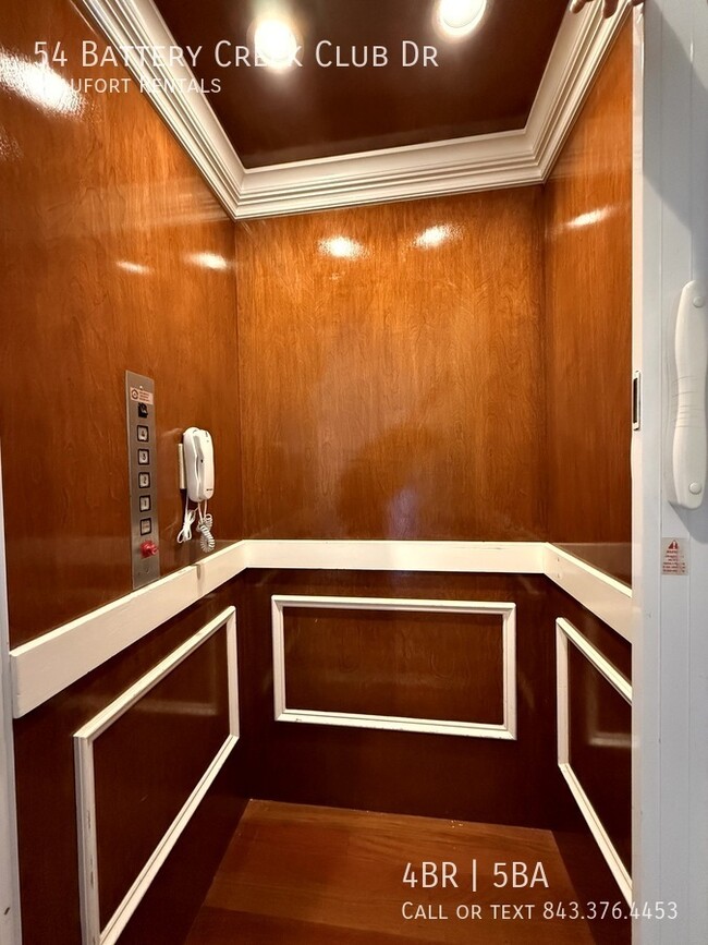 Building Photo - 54 Battery Crk Clb Dr