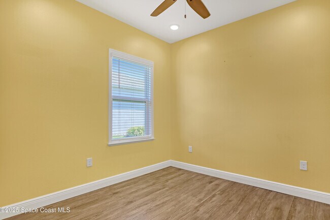 Building Photo - 4318 Lago Vis Dr
