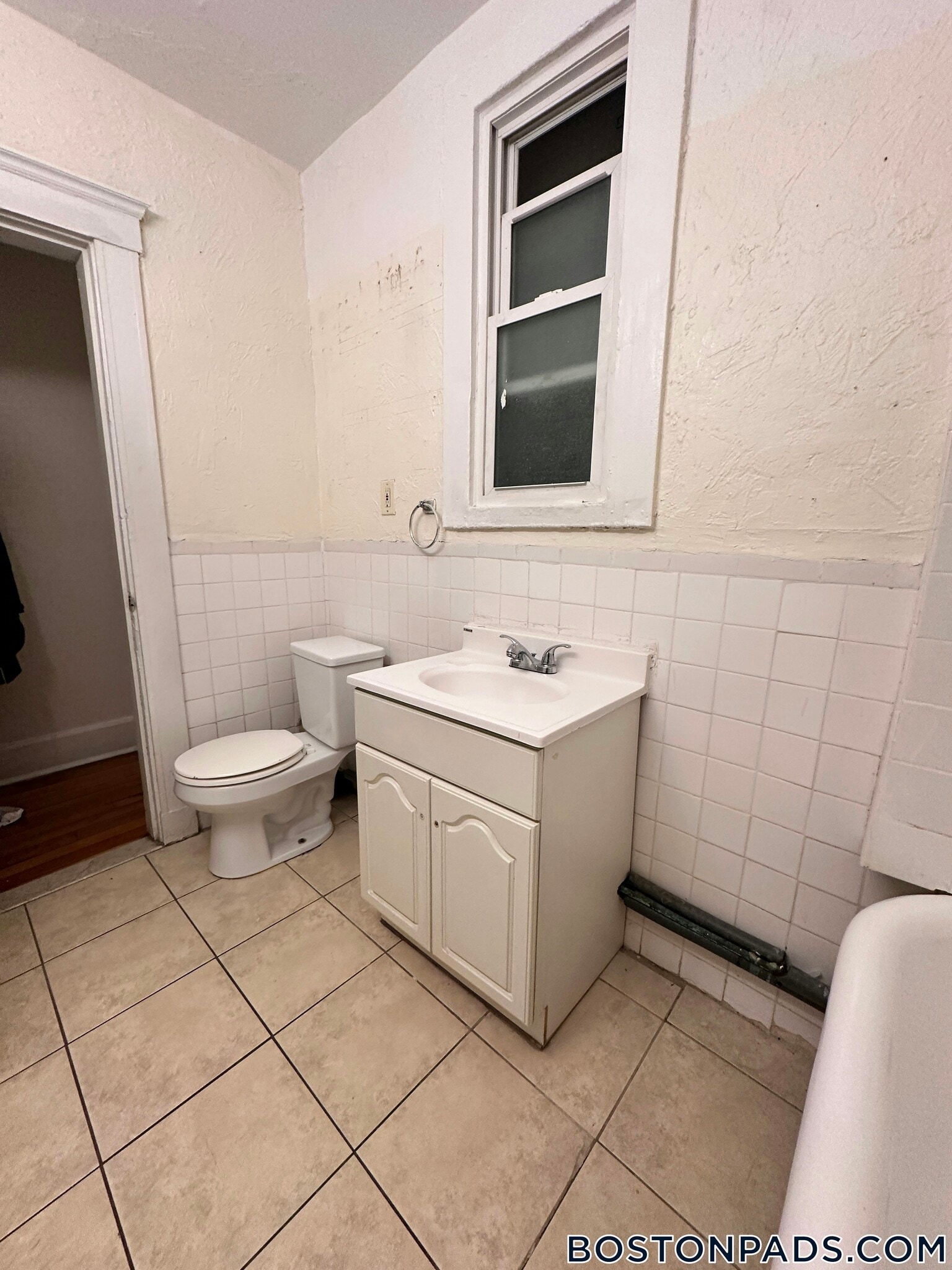 Building Photo - 15 Barrows St