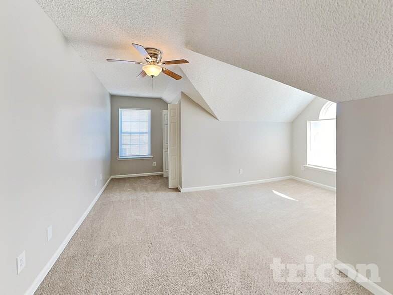 Building Photo - 312 Buckthorne Dr