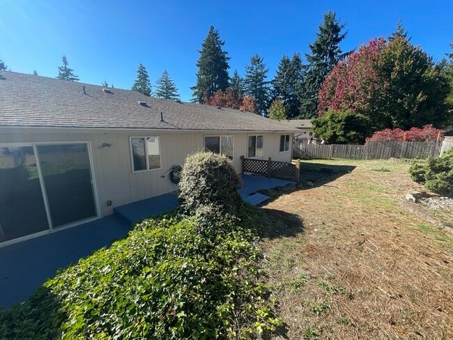 Building Photo - Spacious 3-Bedroom Home with Large Deck