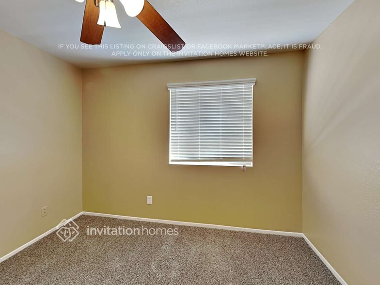 Building Photo - 4612 W Saguaro Dr