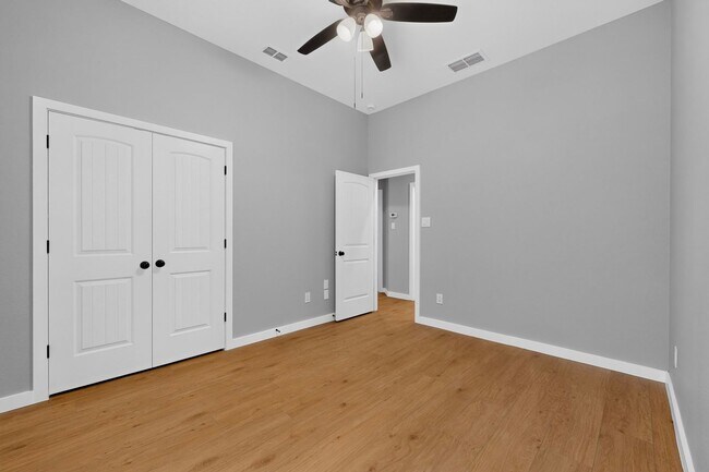 Building Photo - 3312 Glen Crest Ln