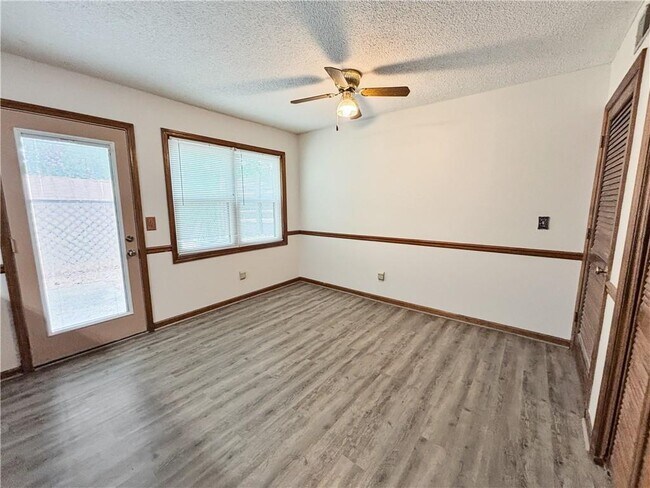 Building Photo - 7040 Sand Wedge Cir