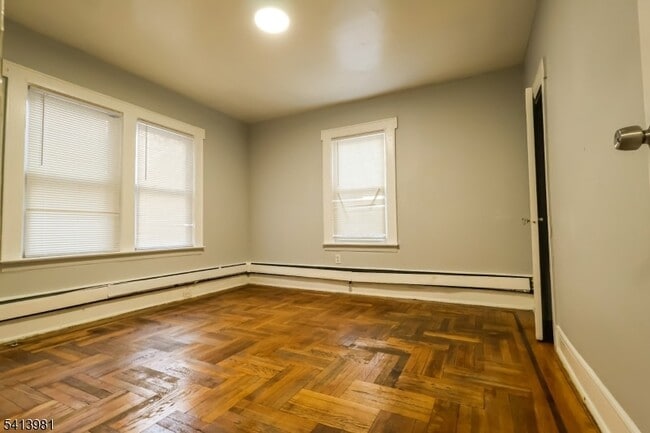 Building Photo - 19 Poe Ave