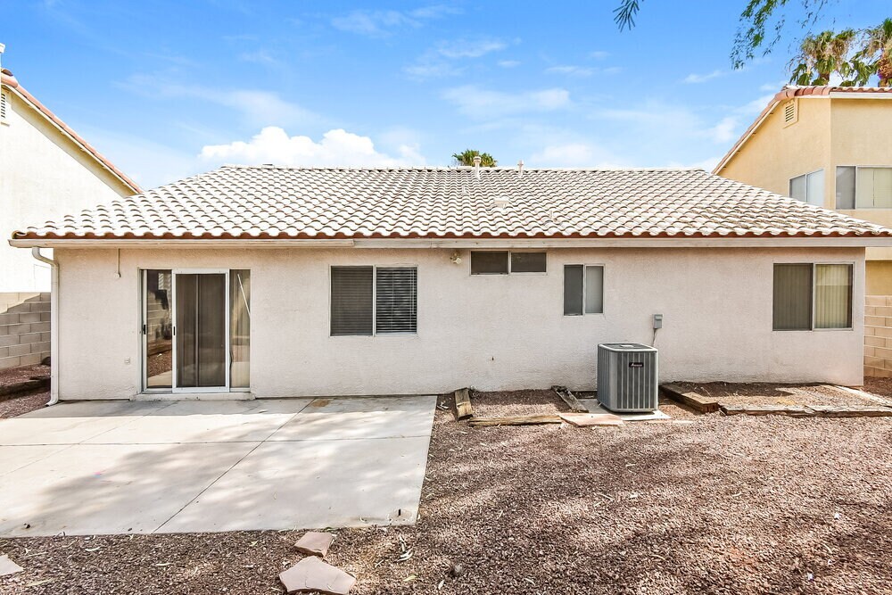 Building Photo - 1707 Black Hills Way