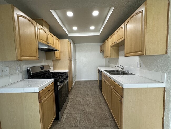 Building Photo - 12635 Franklin Ct