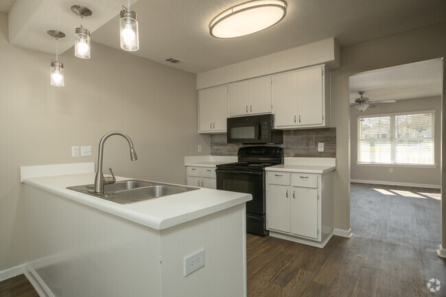 Interior Photo - West Towne Cottages