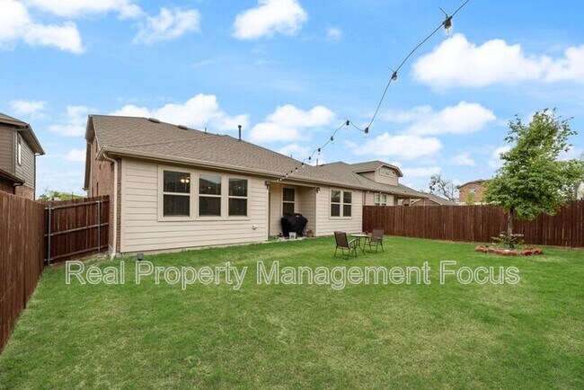 Building Photo - 7205 Bledington Ln