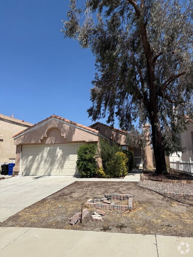 Building Photo - Stylish Single-Story Home with A/C & Firep...