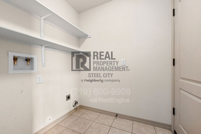 Building Photo - 21 Arrowsmith Dr