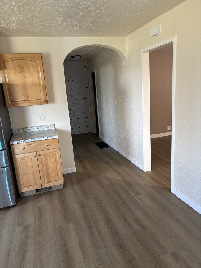 Building Photo - 296 S 100 E