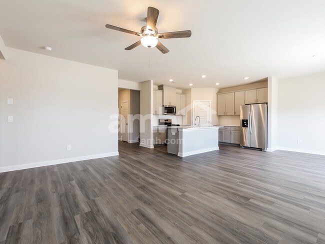 Building Photo - 1088 Appalachian Dr