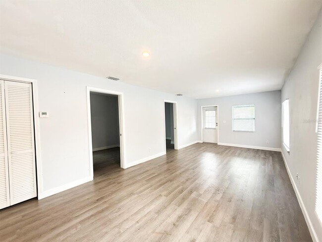 Building Photo - 2882 S Sanford Ave