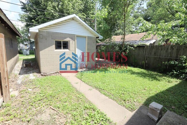 Building Photo - Two Bedroom House | Two Bathrooms