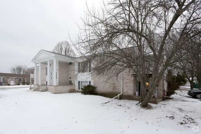 Primary Photo - 4555 Trevor Cir