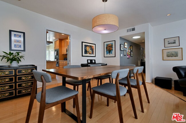 Building Photo - 3421 Castlewoods Pl