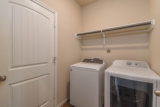 Building Photo - 14149 Isle Royal Ln