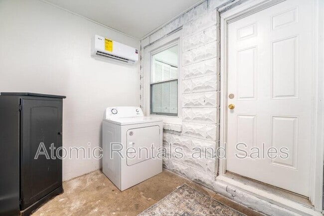 Building Photo - 614 E Brushy Valley Dr