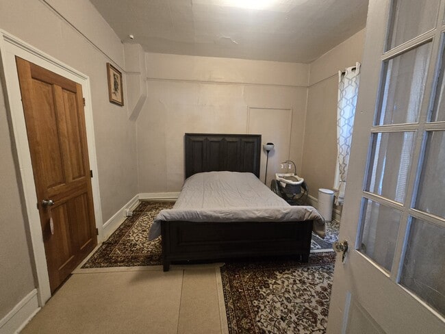 Building Photo - 205 Cheyenne Ave