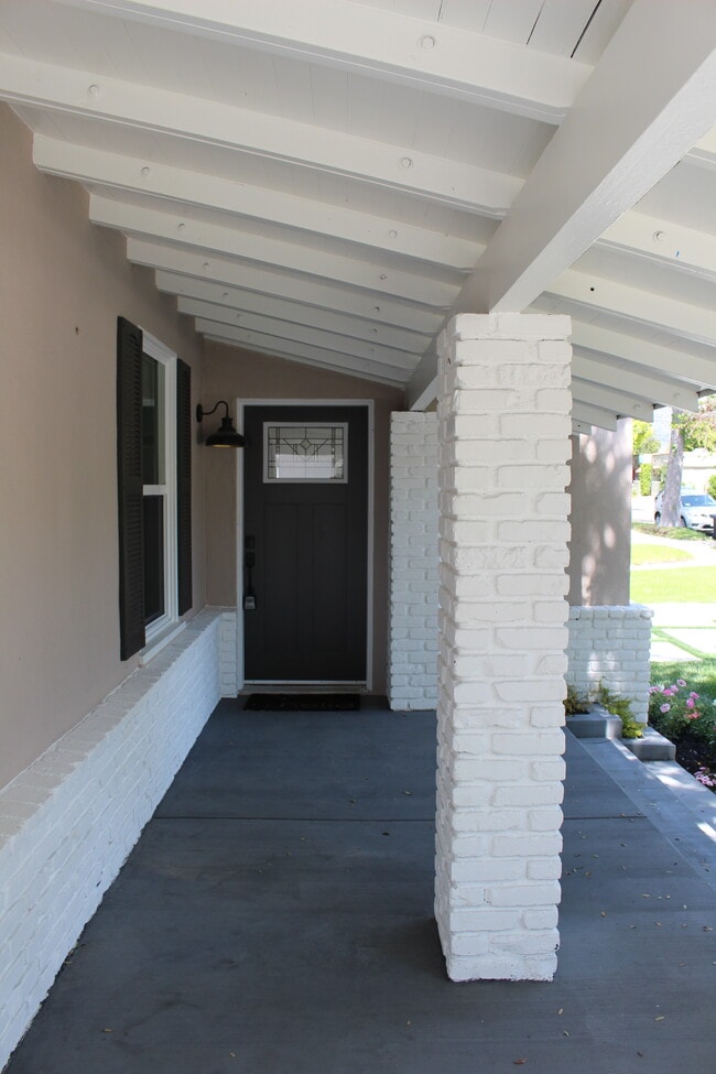 Building Photo - 229 Jesse Ave