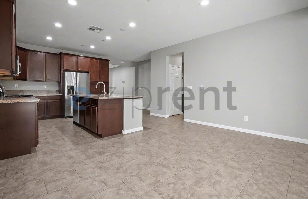 Building Photo - 3730 Iskenderun Ave