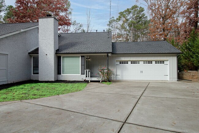 Building Photo - 7920 Colquitt Rd