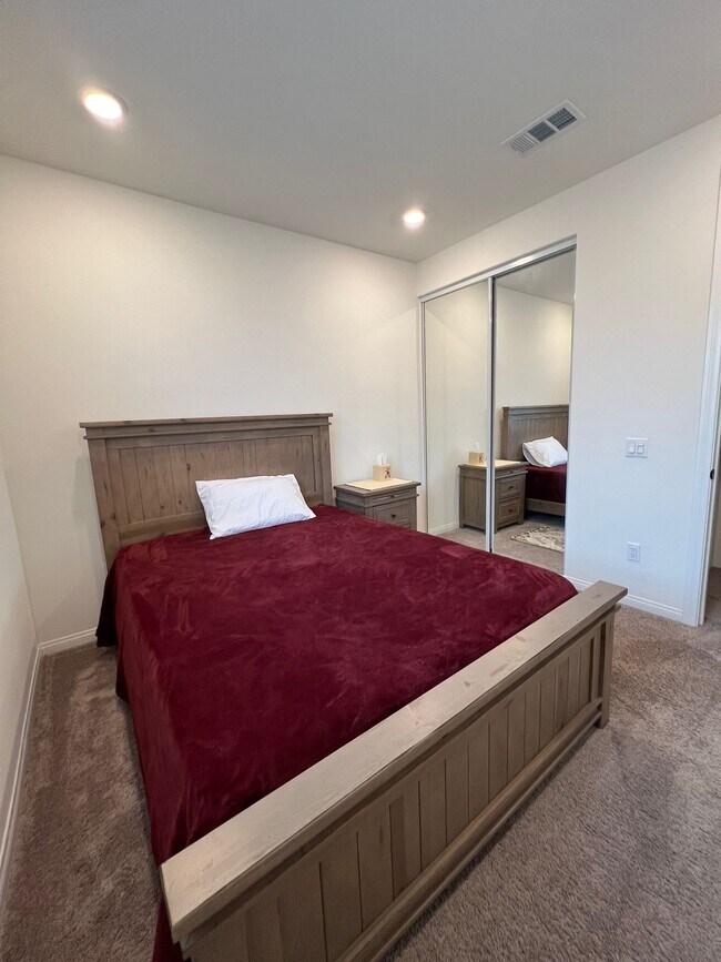 Building Photo - 27717 Stonehurst Ln