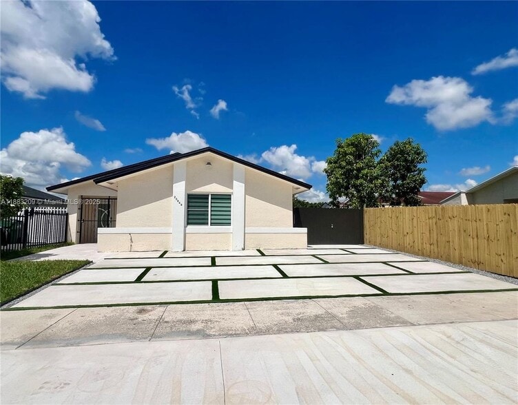 Building Photo - 20848 SW 118th Ave