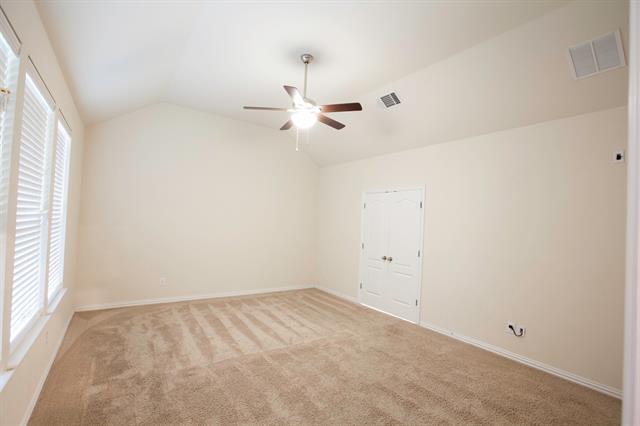 Building Photo - 5601 Fremont Dr