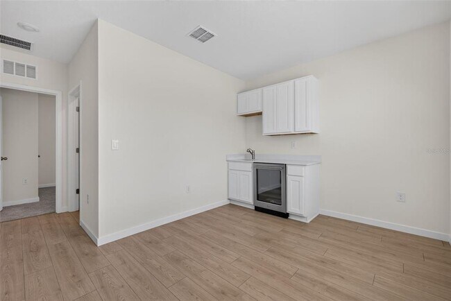 Building Photo - 2893 House Finch Rd