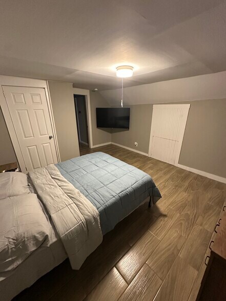 Building Photo - 66 Maplewood Ave