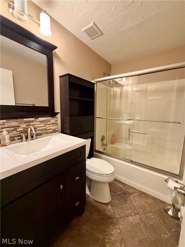Building Photo - 2737 Sinton Pl